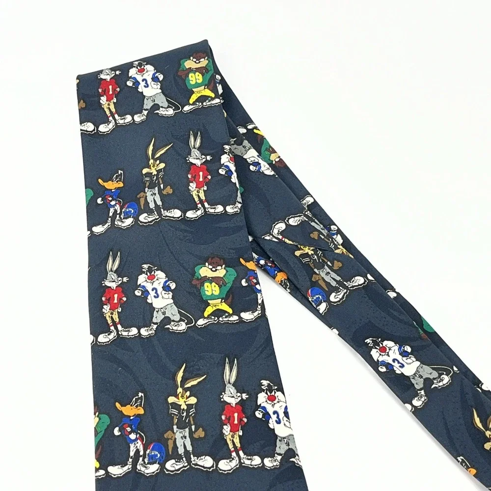 Looney Tunes Vtg Cartoon Novelty Necktie Football characters Bugs, Taz,‎ Daffy